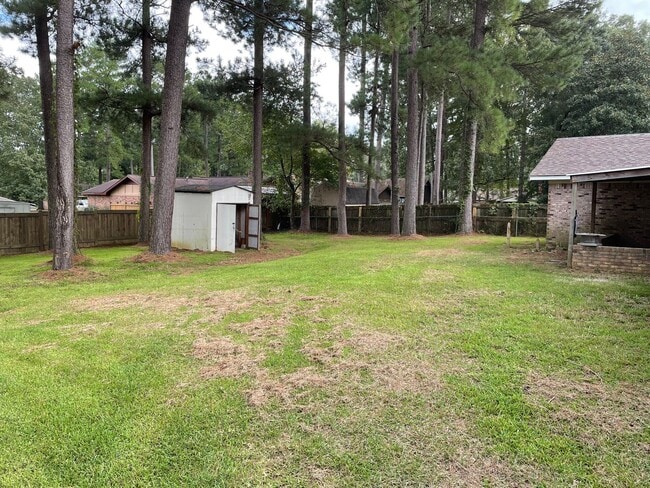 Photo - 4 bed 2 bath in Crossgates of Brandon