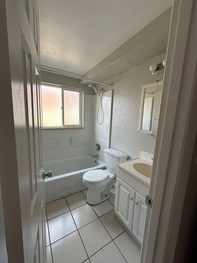 Photo - Cozy 2-Bedroom Rental – Perfect for Comfort & Convenience!