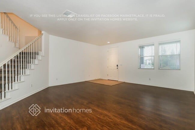 Photo - 865 Devonshire Ln