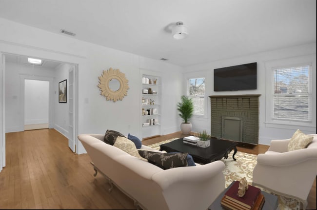 Building Photo - 1004 E 33rd St Rental