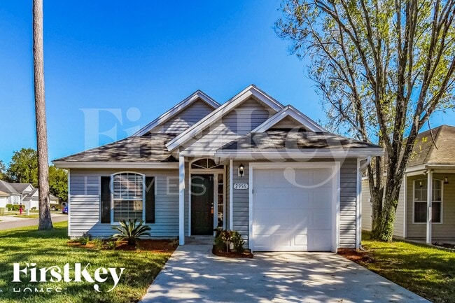 Photo - 2956 Centerwood Dr N