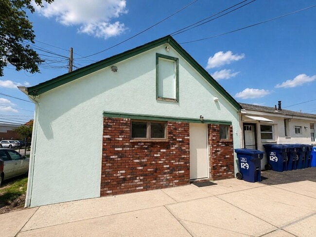 Photo - 131 Hudson St Unit REAR BUILDING