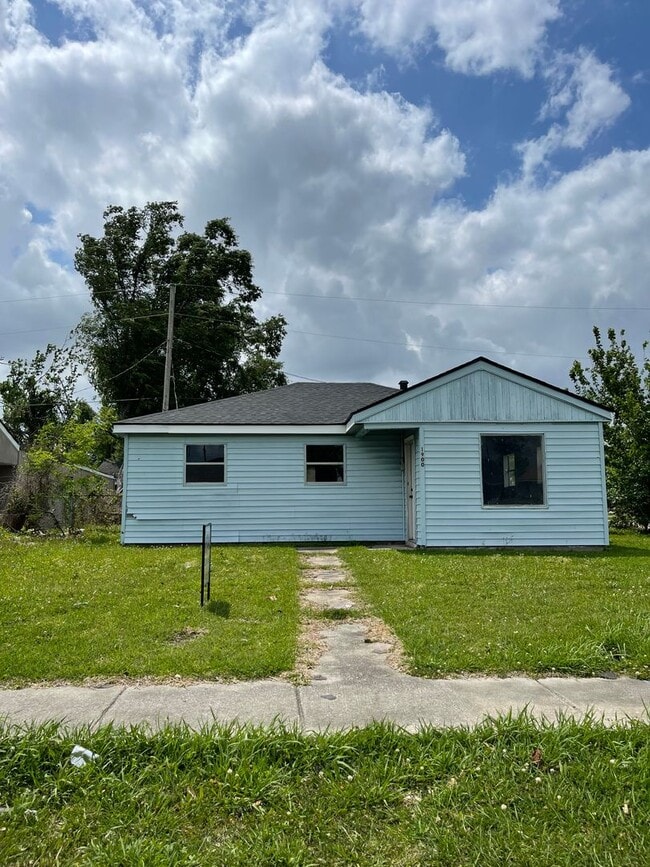 Building Photo - Home For Rent In Lake Charles