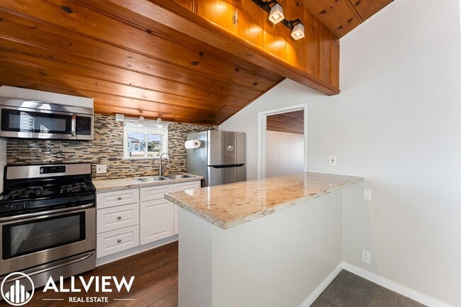 Photo - 926 W Balboa Blvd Unit Upper