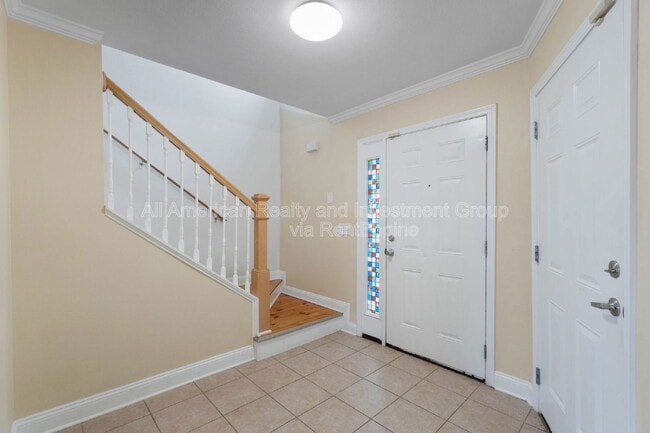 Photo - 747 Majestic Dr