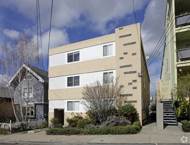 317 Warwick- 270- 1196/2701