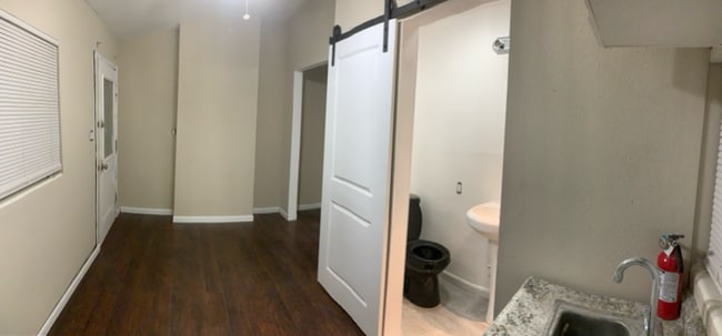 Photo - 0002 Newton St