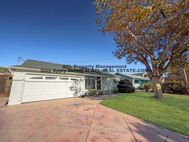 Building Photo - Charming San Lorenzo Village Home with Solar & Spacious Backyard