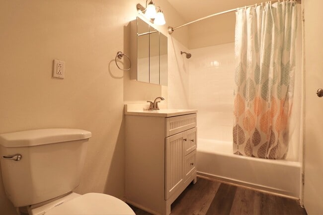 241 Campbell Way Unit B