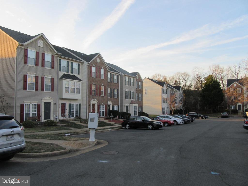 Photo - 12472 Selkirk Cir Townhome