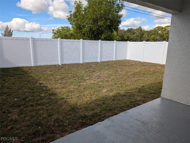 Photo - 1406 SE 1st Pl