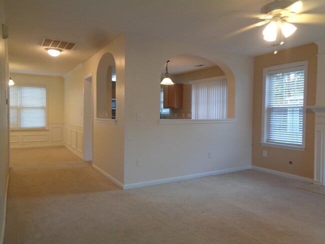 Photo - 509 Brickstone Dr