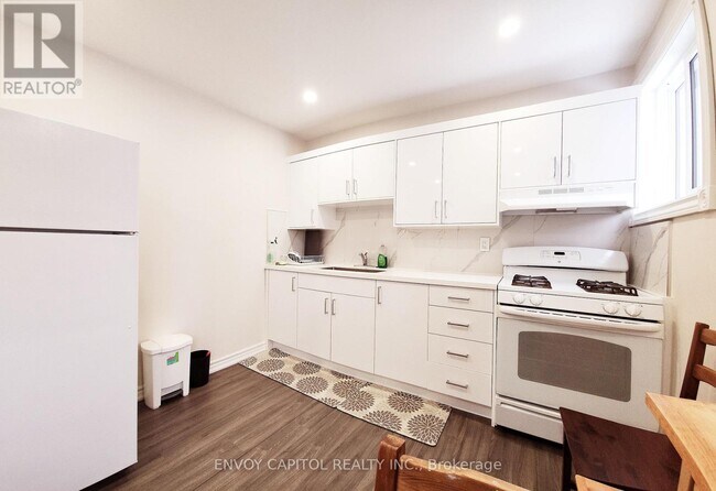 Photo - 309 Oakwood Ave