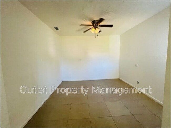 Photo - 918 E 10th St Unidad 918A