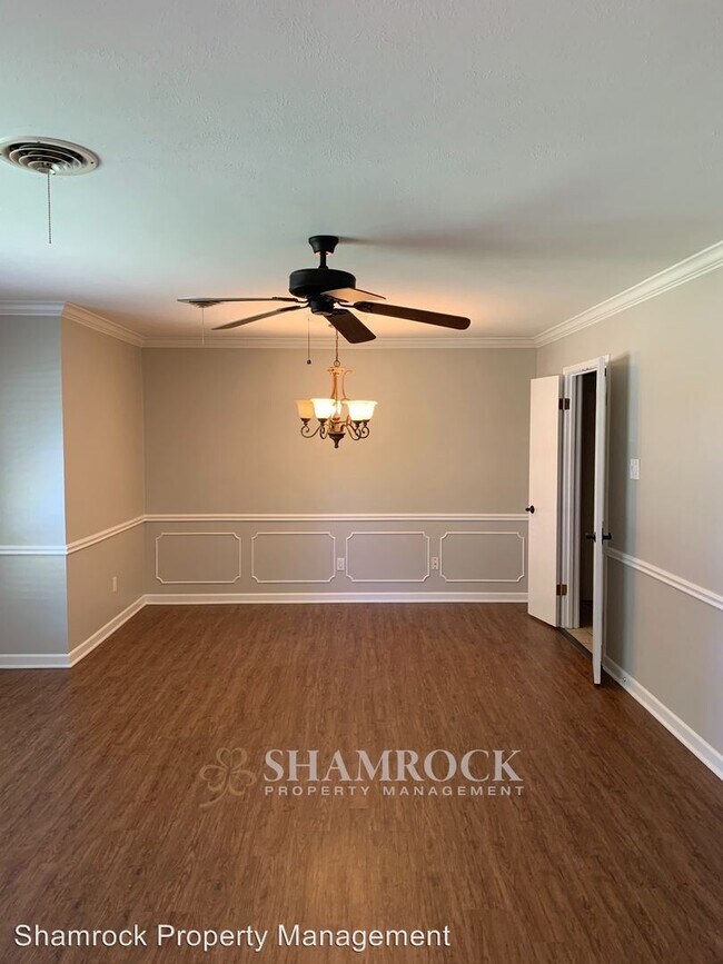 Photo - 3 br, 2 bath House - 2117 Lake James