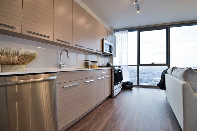 Photo - 801 W Madison St