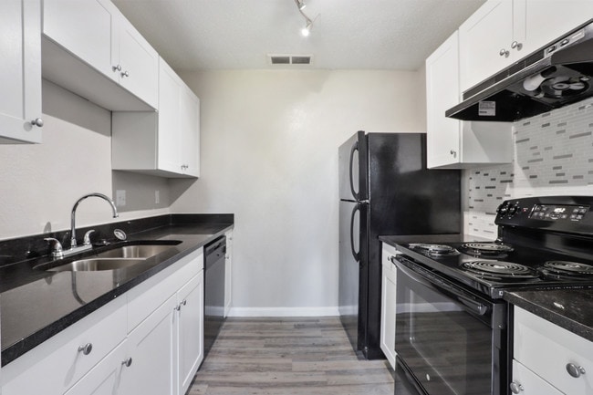 Photo - Club at Charter Pointe