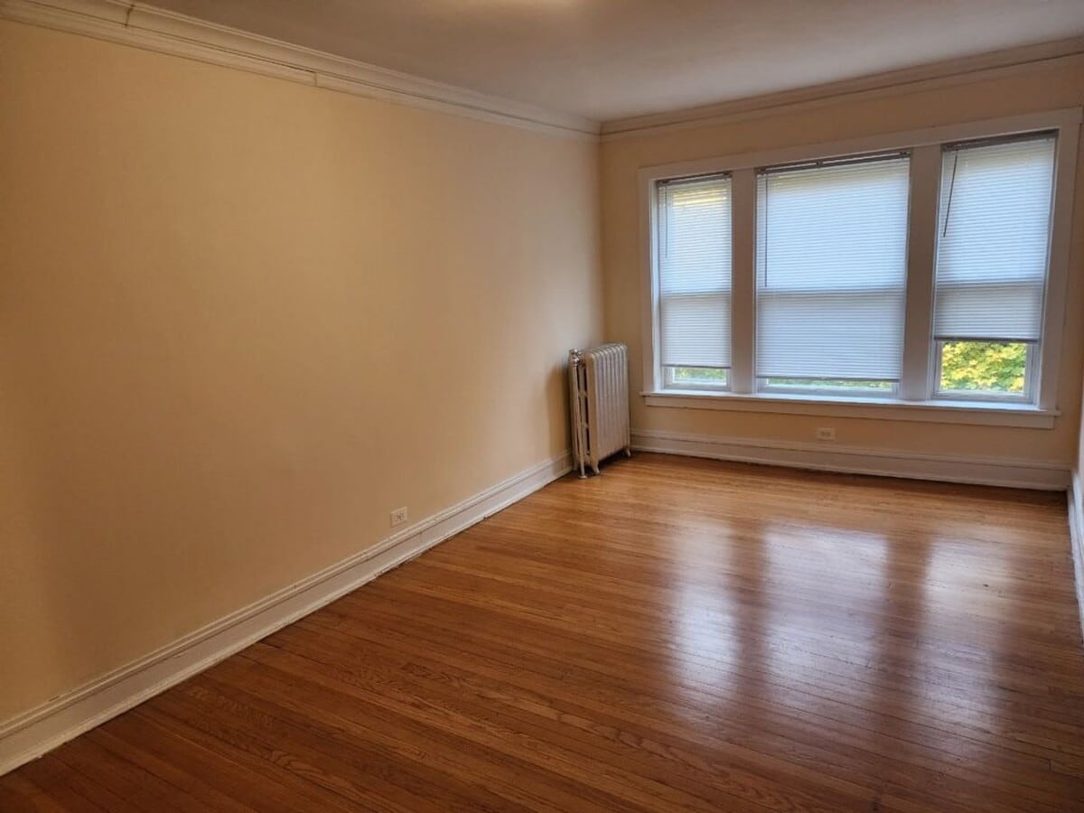 Photo - 7502 N Hoyne Ave