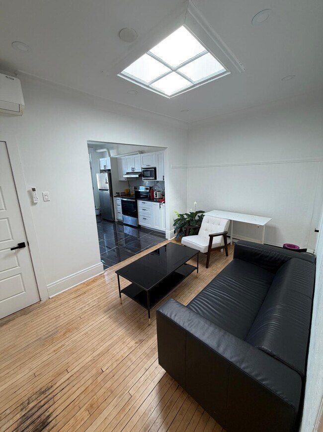 Photo - 8325 Rue Foucher Unit appartement 8325A