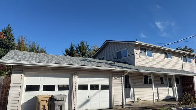 Building Photo - $200 discount for first month rent