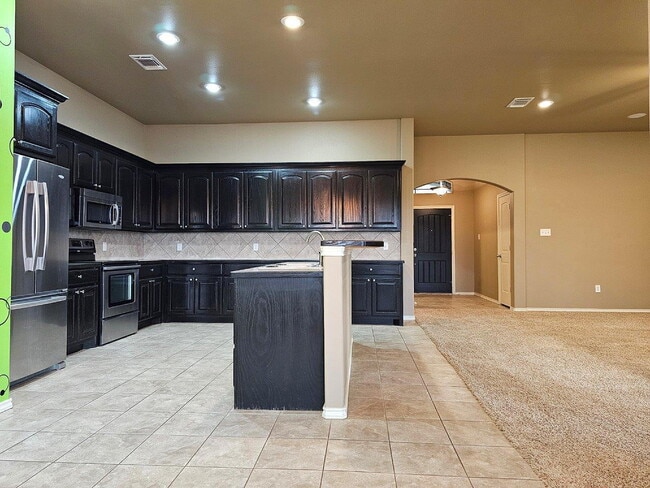 Photo - 20009 FM2192