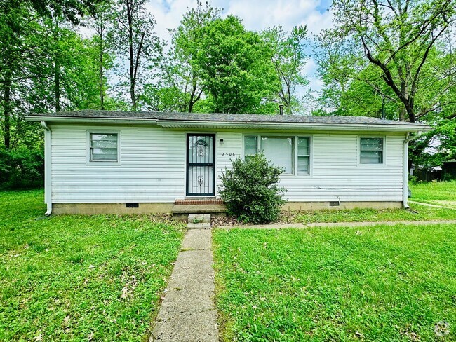 Building Photo - 3 bedroom home near Cane Run Rd now availa...