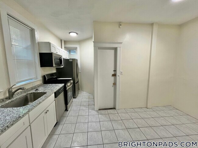 1725 Commonwealth Ave Unidad 2