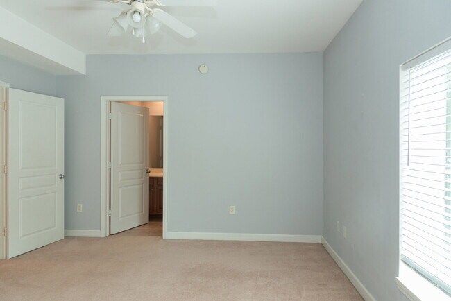 Photo - 113 Brooks St SE Unidad 206