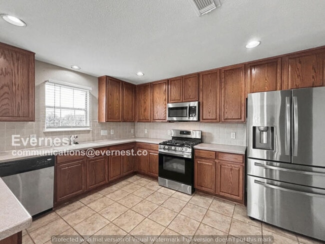 Photo - 3 Bed/2 Bath Home with Garage / Pet-Friendly / Available Now!