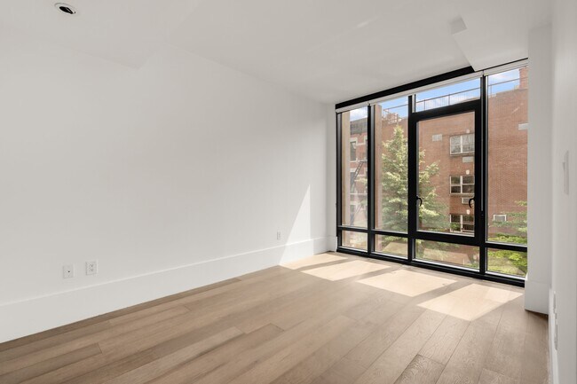 Photo - 429 Kent Ave