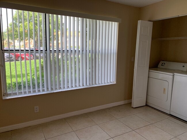 Photo - 3370 Pinewalk Dr N Unit 1215