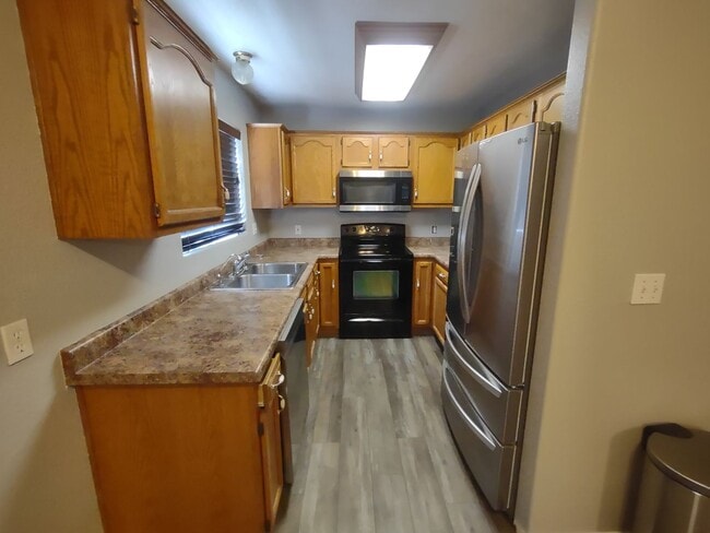 Photo - BONUS LIVING ROOM!!??