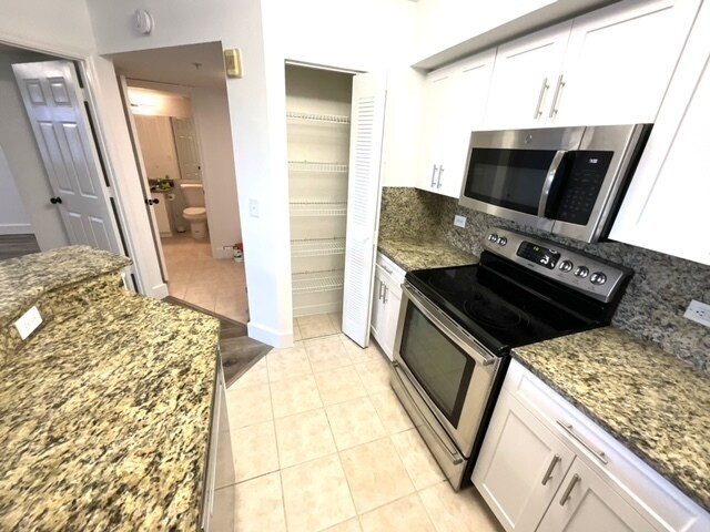 Photo - 8870 Colonnades Ct W