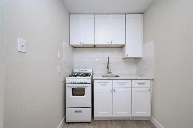 Building Photo - 1747 Wroxton Ct Unit 5 Rental