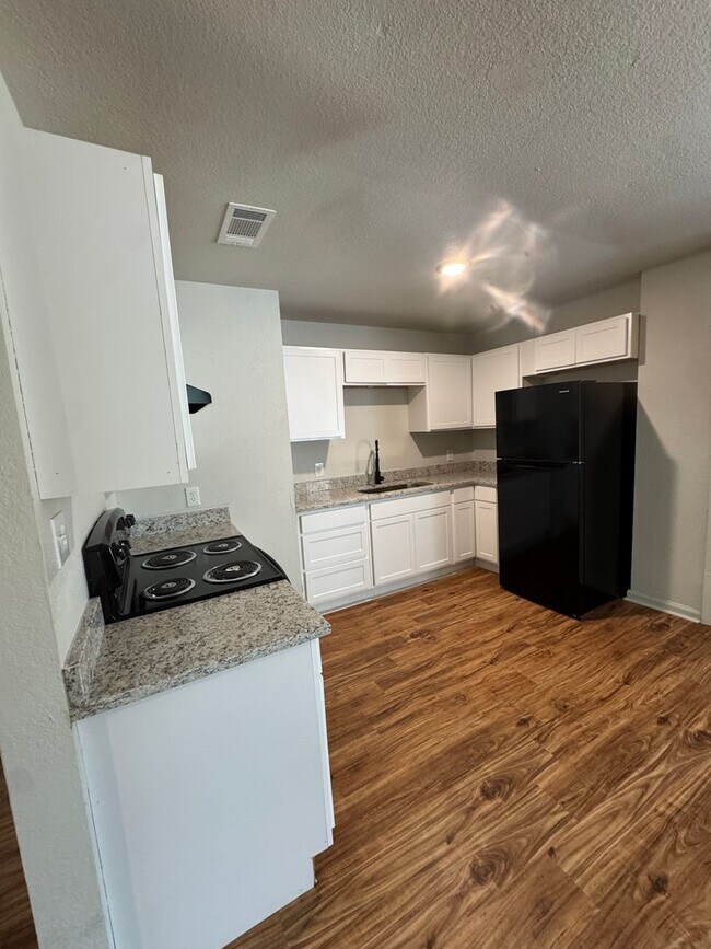 Photo - 3/1  apartment in Trumann available now!