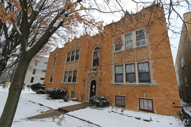 Building Photo - 5801 N Richmond St Unit 2 Rental