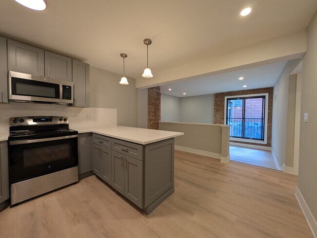Photo - 1220 N LaSalle Dr Apartments Unit 1220-E5