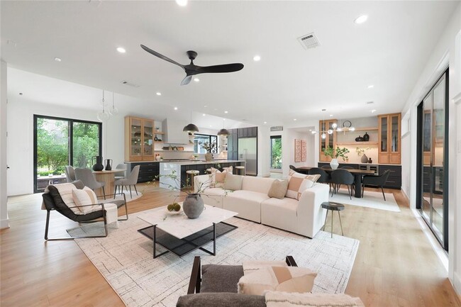 Photo - 5510 Harvest Oak Landing Dr House