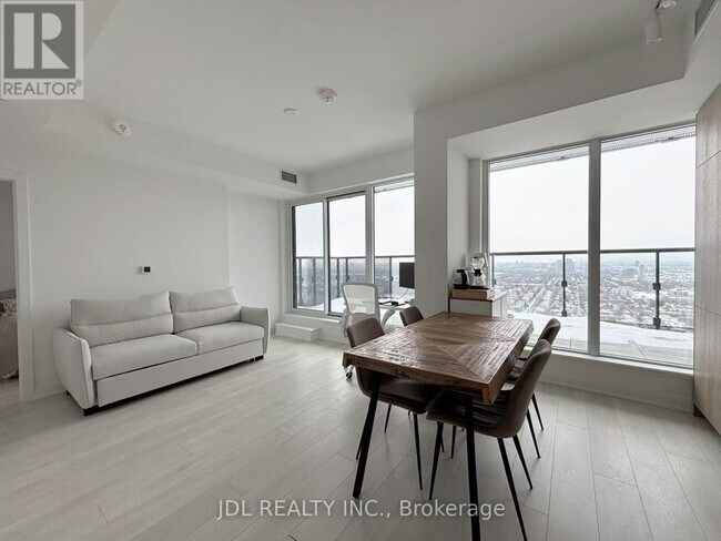 Photo - 127 Broadway Ave Unité 3410