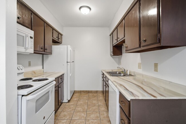 Photo - 825 S Grand Ave Unit Apt 1