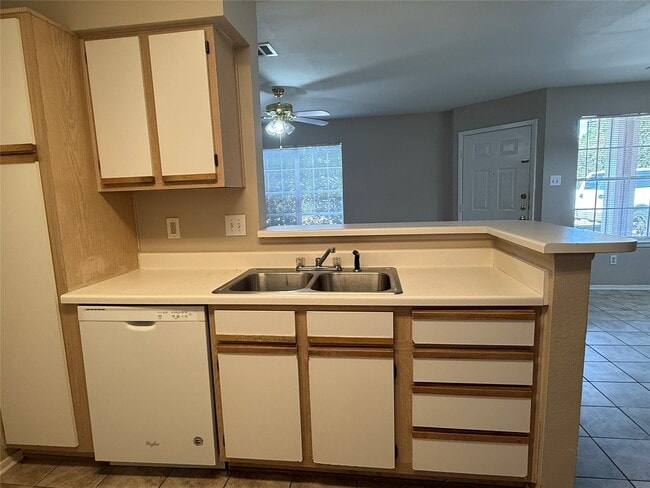 Photo - 10007 Emerald Creek Dr