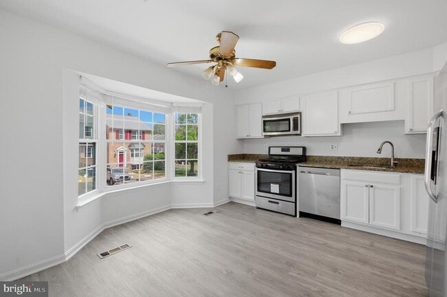 Photo - 46601 Carriage Ct