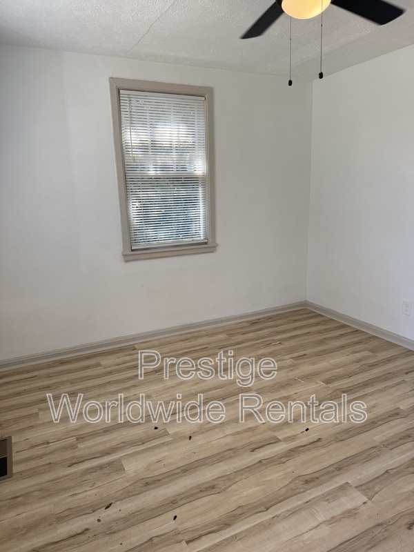 Photo - 155 Munson Dr