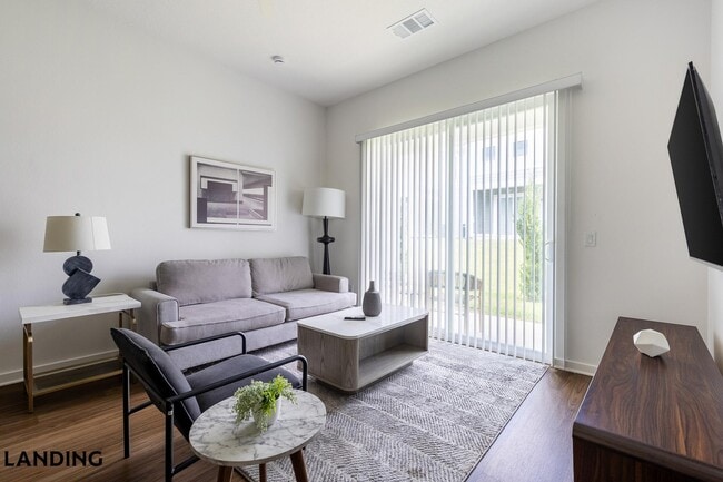 Building Photo - 515 Corso Ln