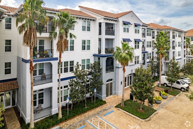 940 W Canton Ave Winter Park, FL 32789