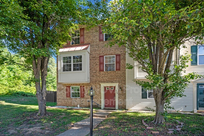 Photo - 610 Kensington Dr