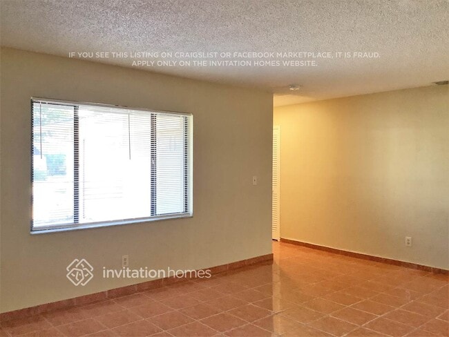 Photo - 814 Centerwood Ct