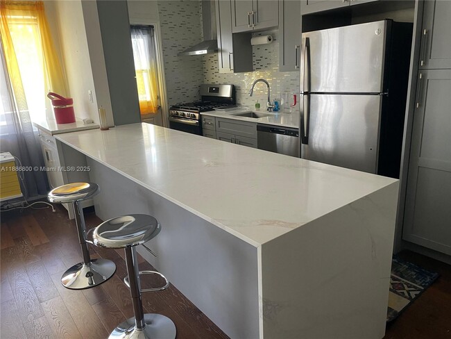 Photo - 15 NW 204th St Unidad 30