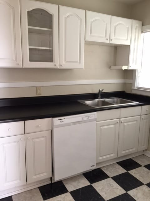 Building Photo - Midtown 2/1 Garage