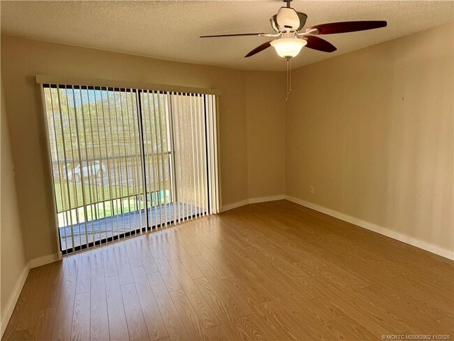 Photo - 2083 NE Collins Cir Unit 8-110